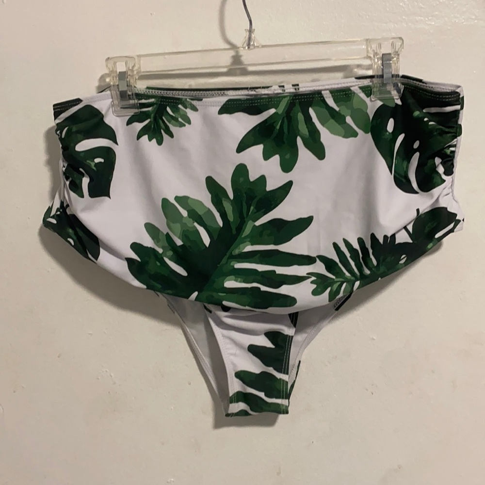 Women’s plus size bathing suit bottom